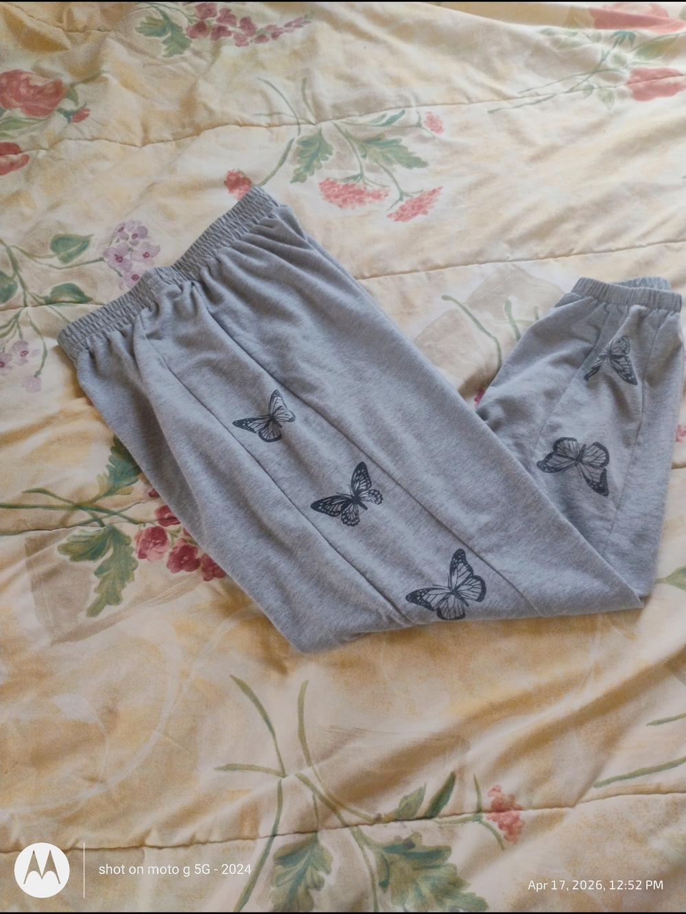 Women's Gray Butterfly Print Jogger Pants